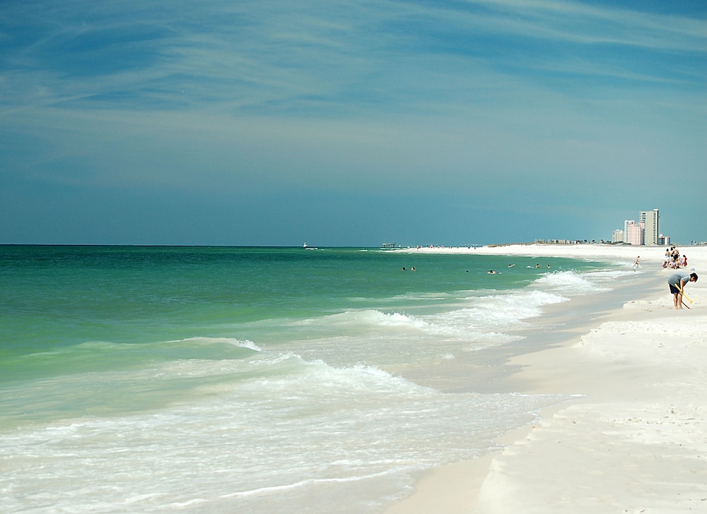 Gulf View Condos by Hosteeva