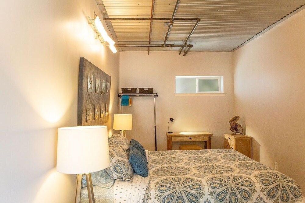 90 San Luis Street Unit B 1 Bedroom Apts by Redawning view 2