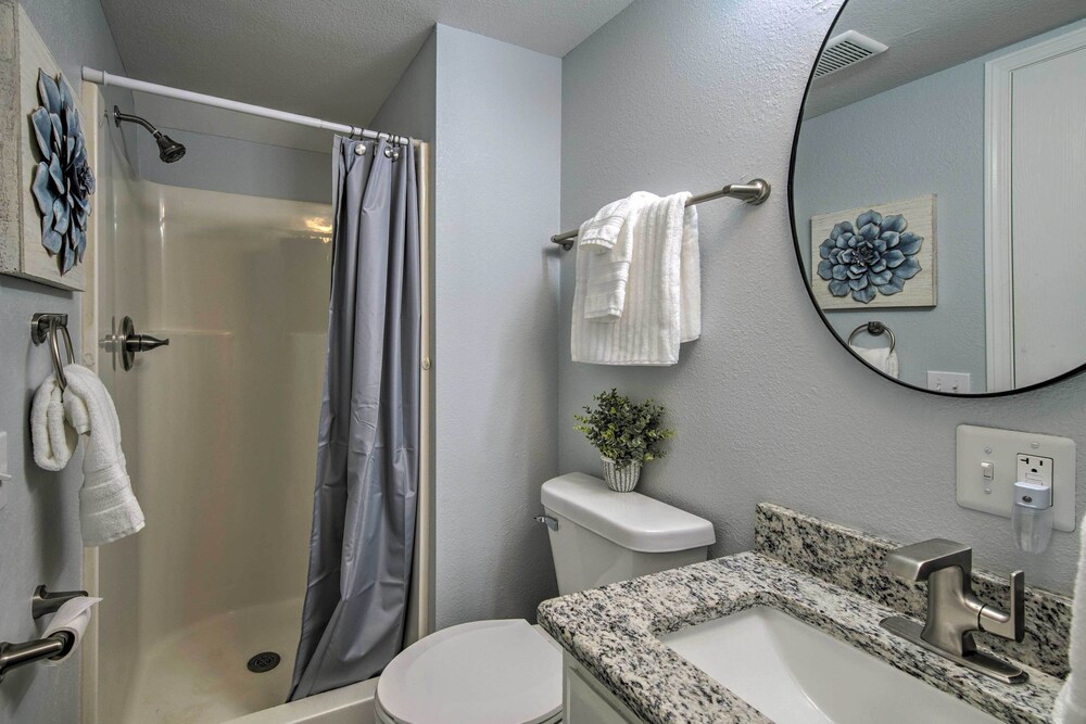 Branson Condo - Balcony, Walk to Fall Creek Marina view 2