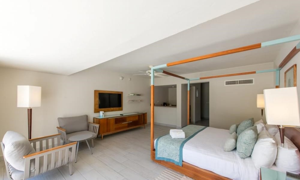 VH Atmosphere - Adults Only - Property Image 9