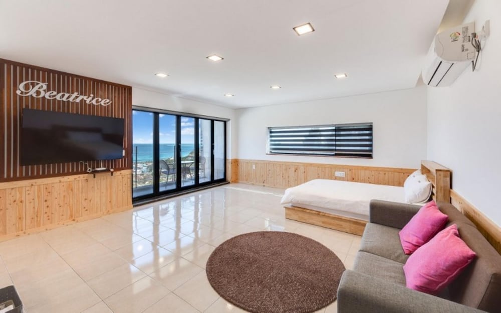 Uljin Beatrice Pool Villa