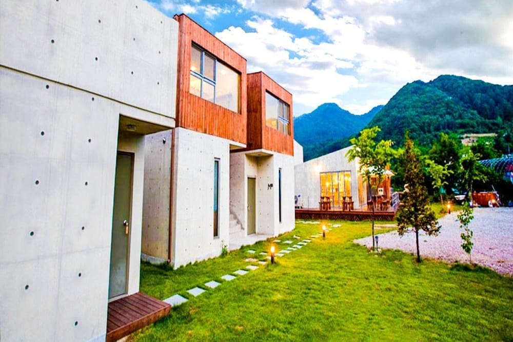 Muju Momo Pension
