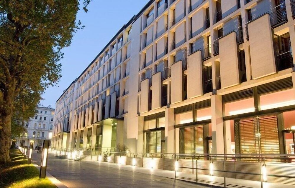 Imperial College London, Prince's Gardens - Hostel