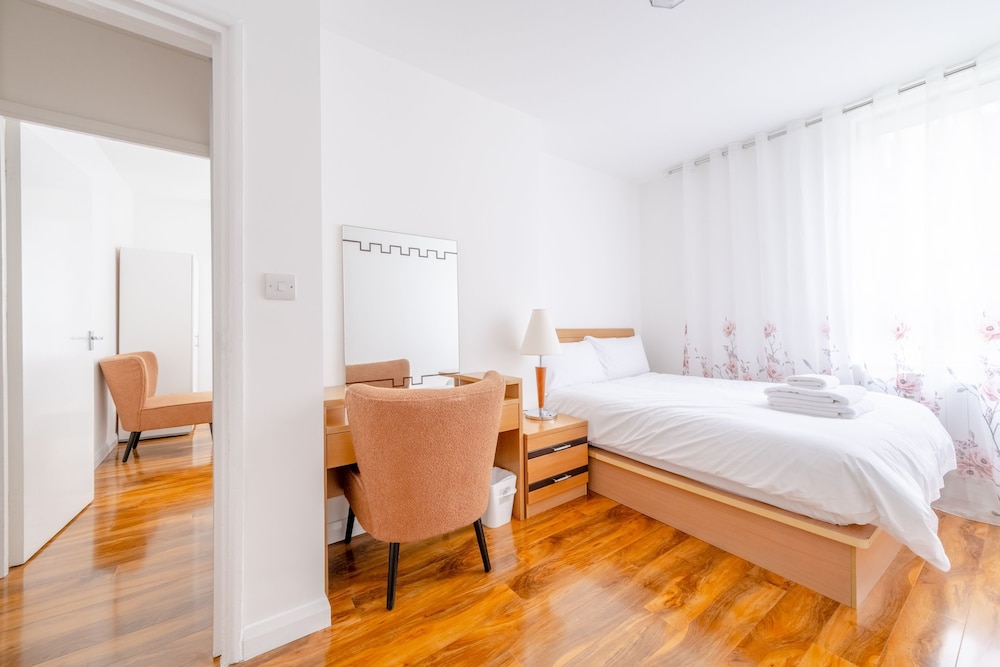Spacious & Central 4BD Flat - Angel