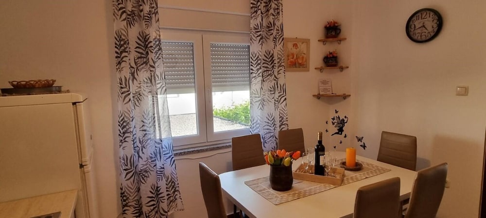 Julijana - Economy Apartment - A1