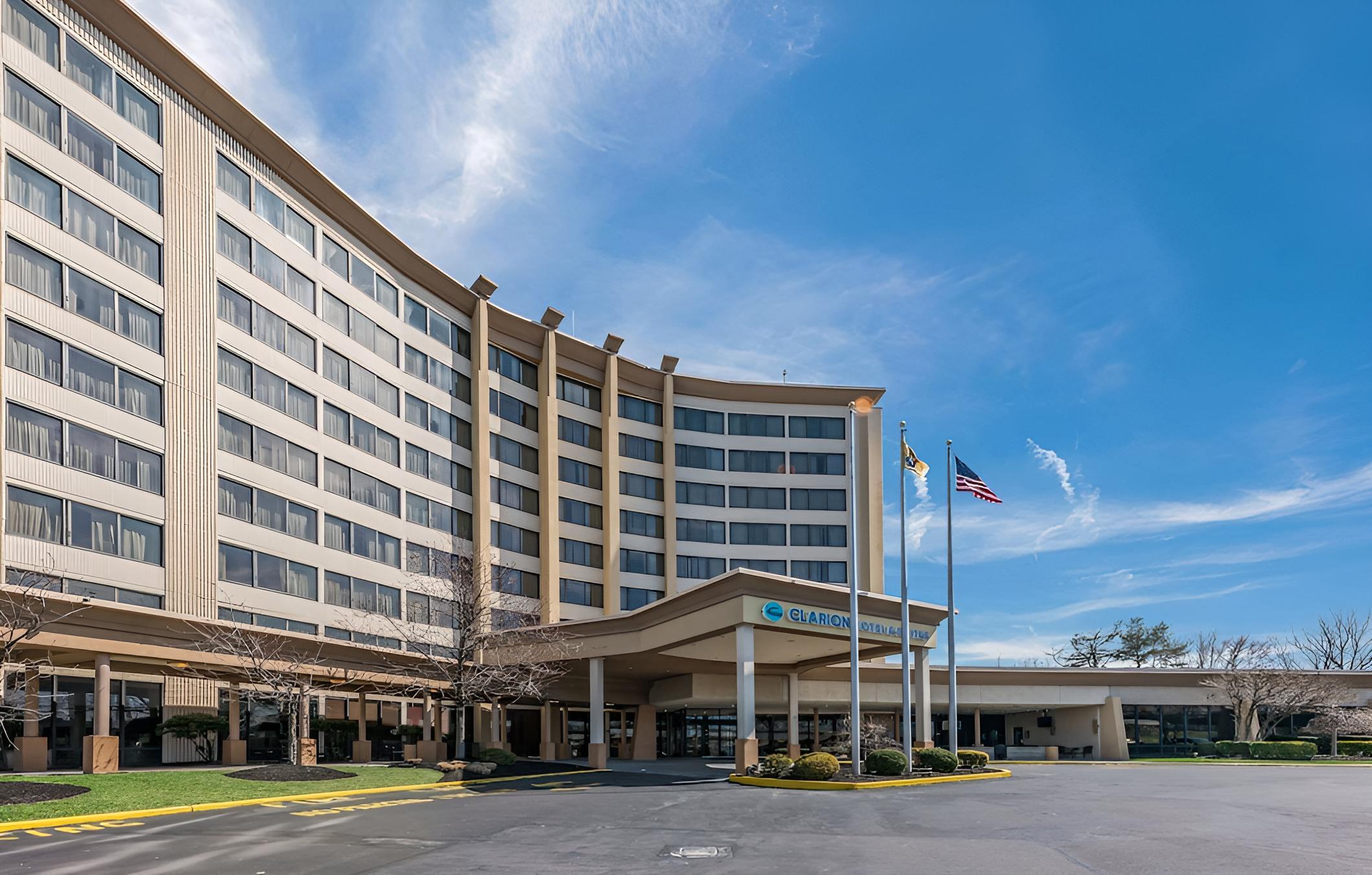 Clarion Hotel & Suites
