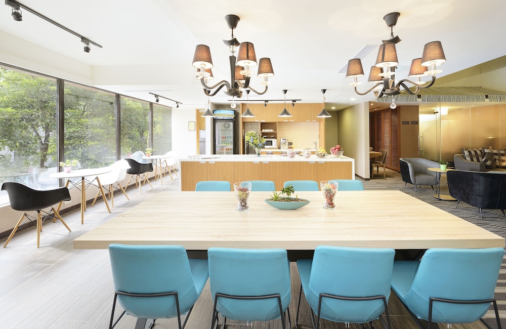 Green Garden Apartments - A
