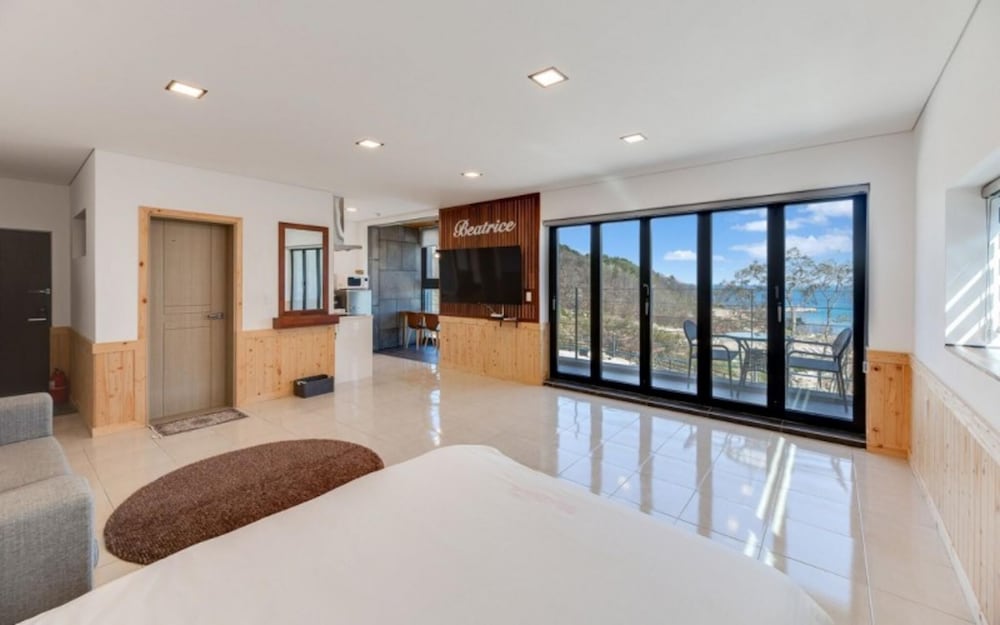 Uljin Beatrice Pool Villa