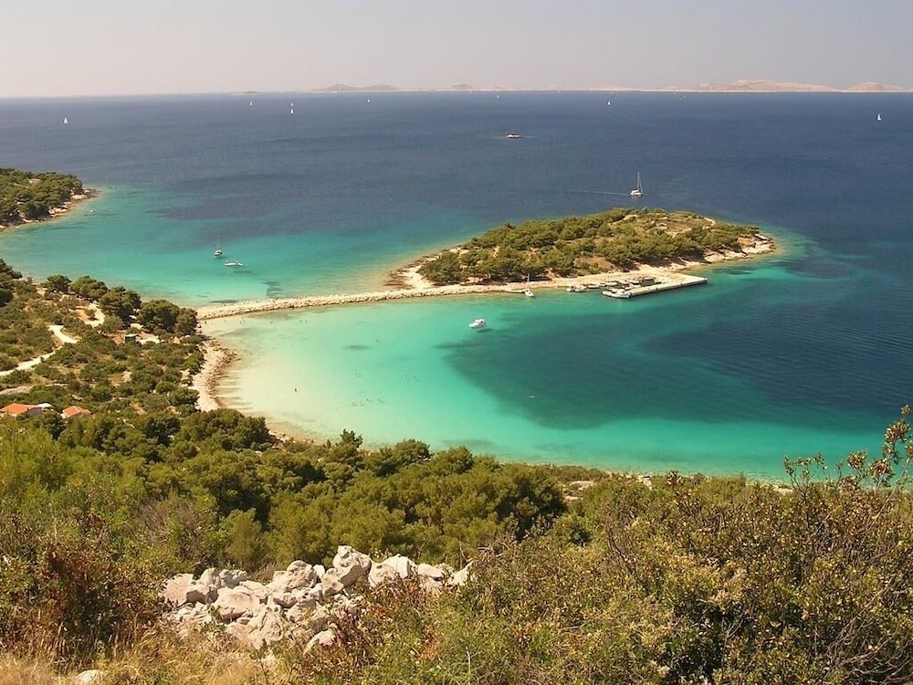 Muvil - 100 m From the sea - A4 view 2