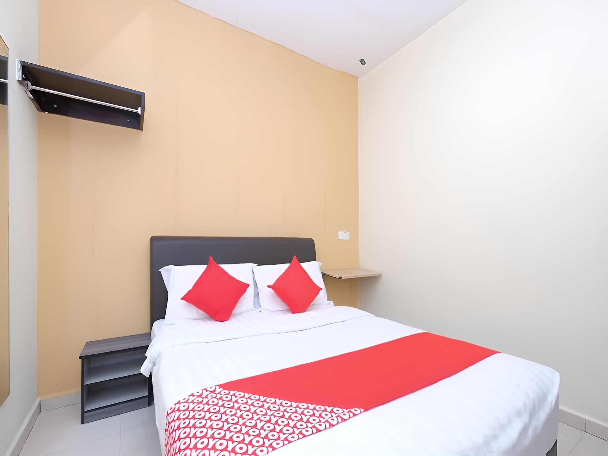 OYO 89493 Q Hotel Mentakab