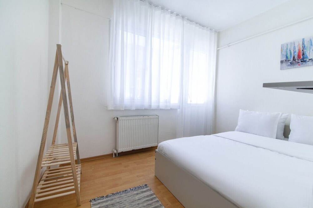 Lovely and Central Flat With Balcony in Sisli