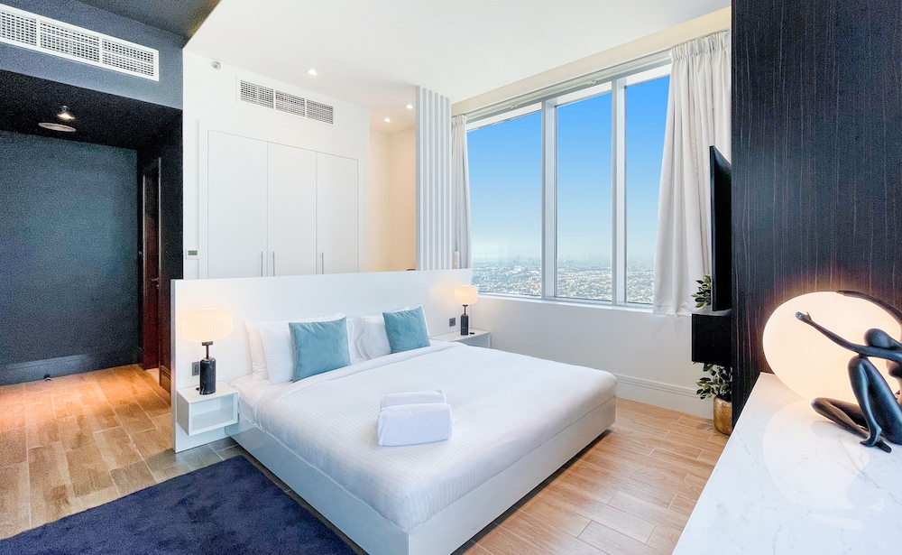 3B-Amna Tower-4801 by bnbme homes