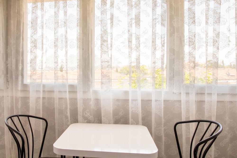 Fully Furnished Studio Flat Near Seashore in Urla view 2