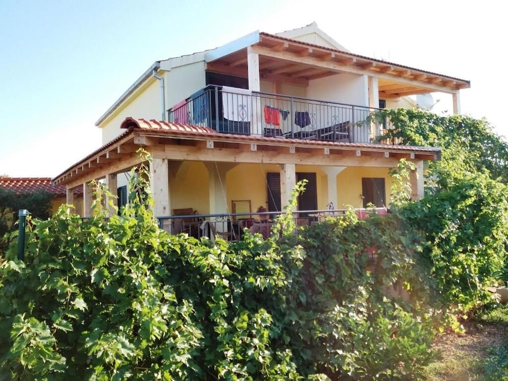 Ljuba - 200m From Beach - A1-istočni