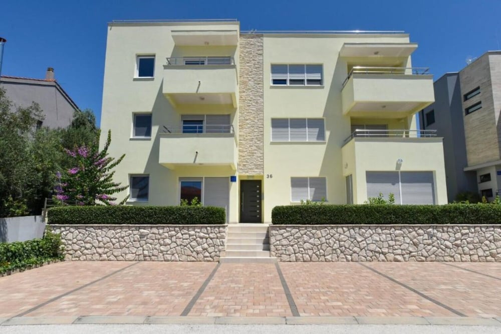 Mali Princ - Modern and Comfortable - A3