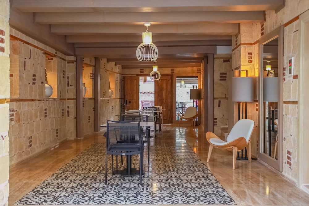Charming Studio Flat near Hadrian’s Gate -EMPEROR