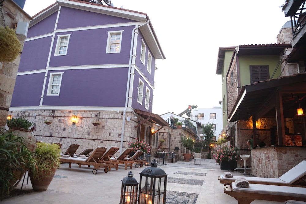 Charming Studio Flat near Hadrian’s Gate -EMPEROR