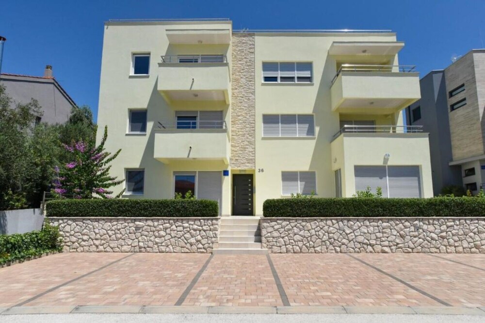 Mali Princ - Modern and Comfortable - A2