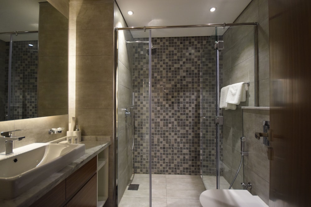 Regent Court 114