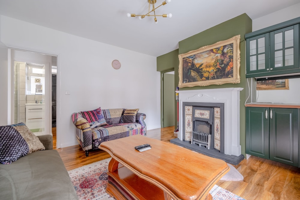 Spacious & Central 4BD Flat - Angel
