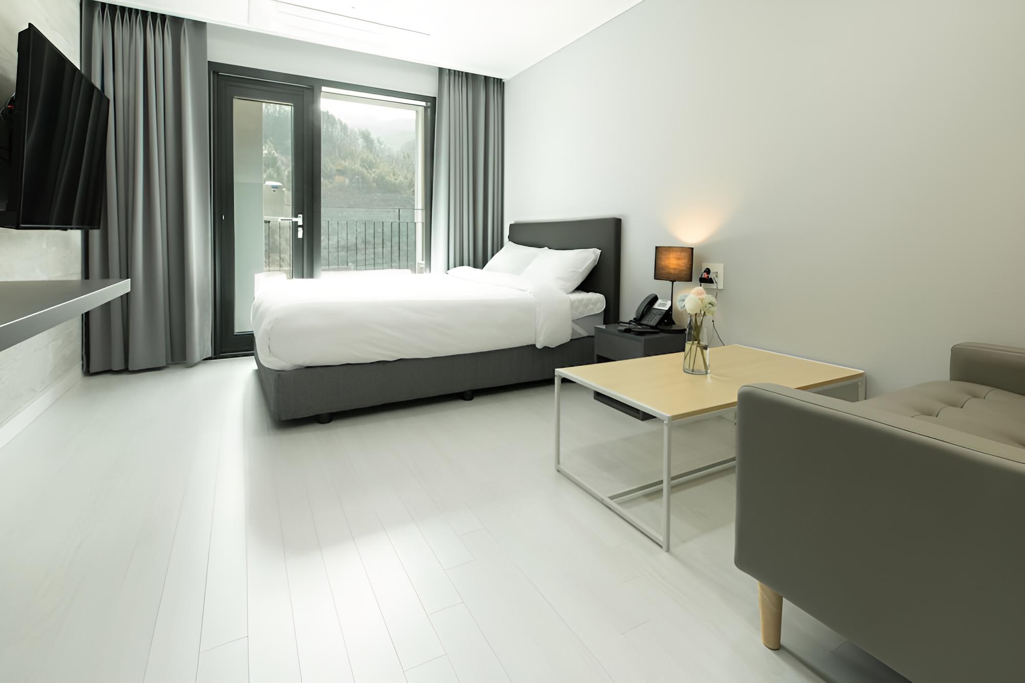 MIAMI Jeongseon Hotel