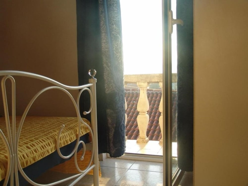 More - 600 m From Beach - SA4