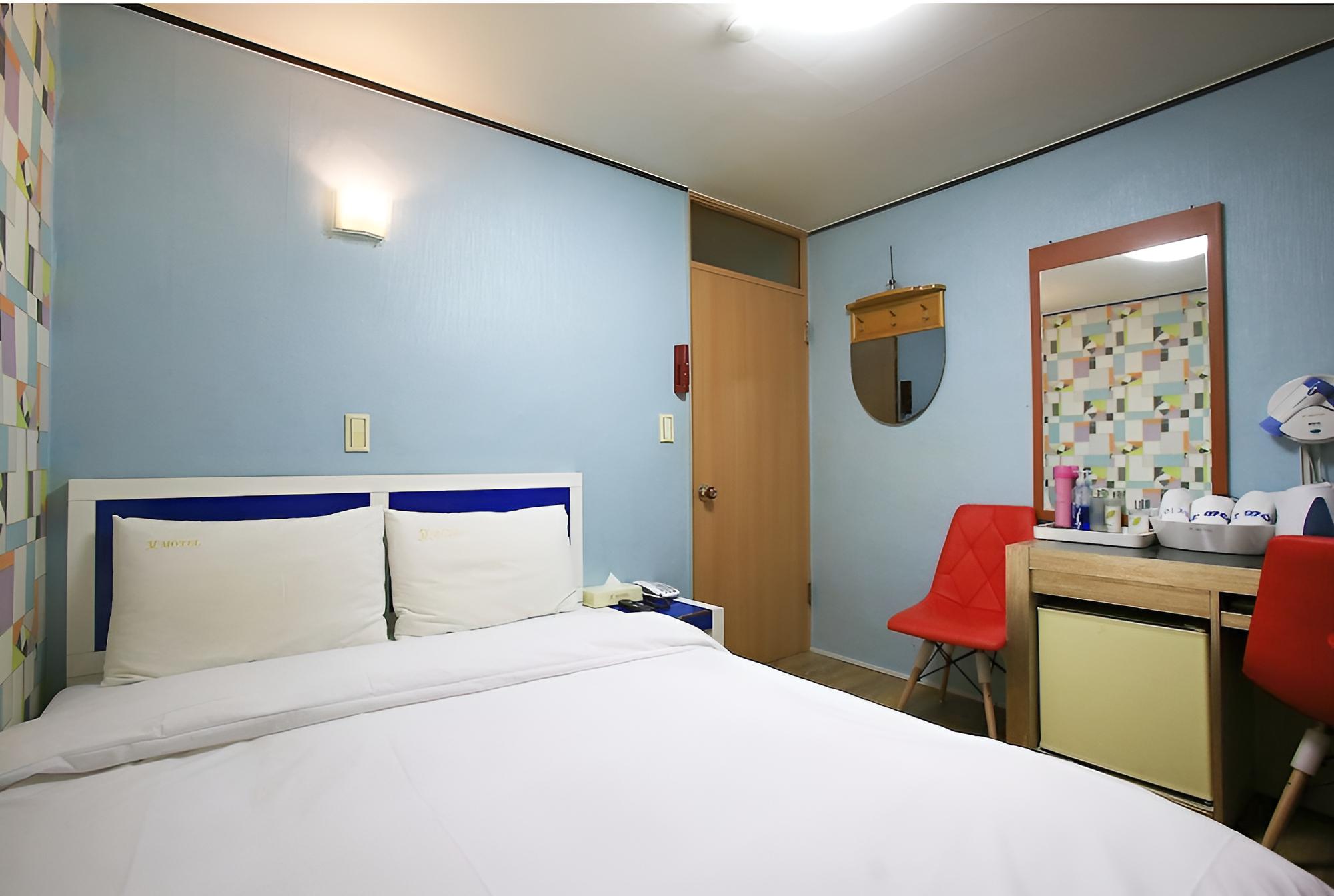 Motel M