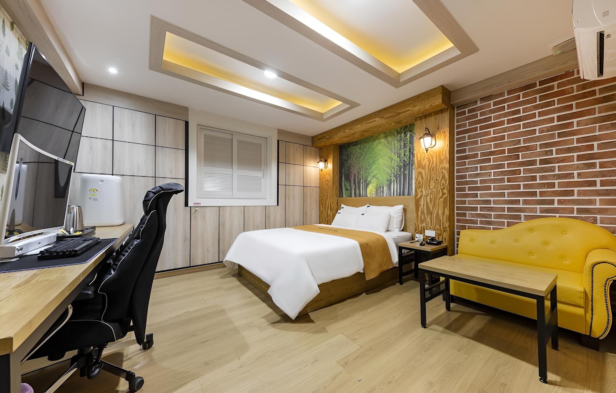 Cheonan Hotel Heart