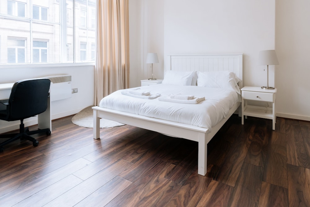 Bright 2BD Flat in Manchester