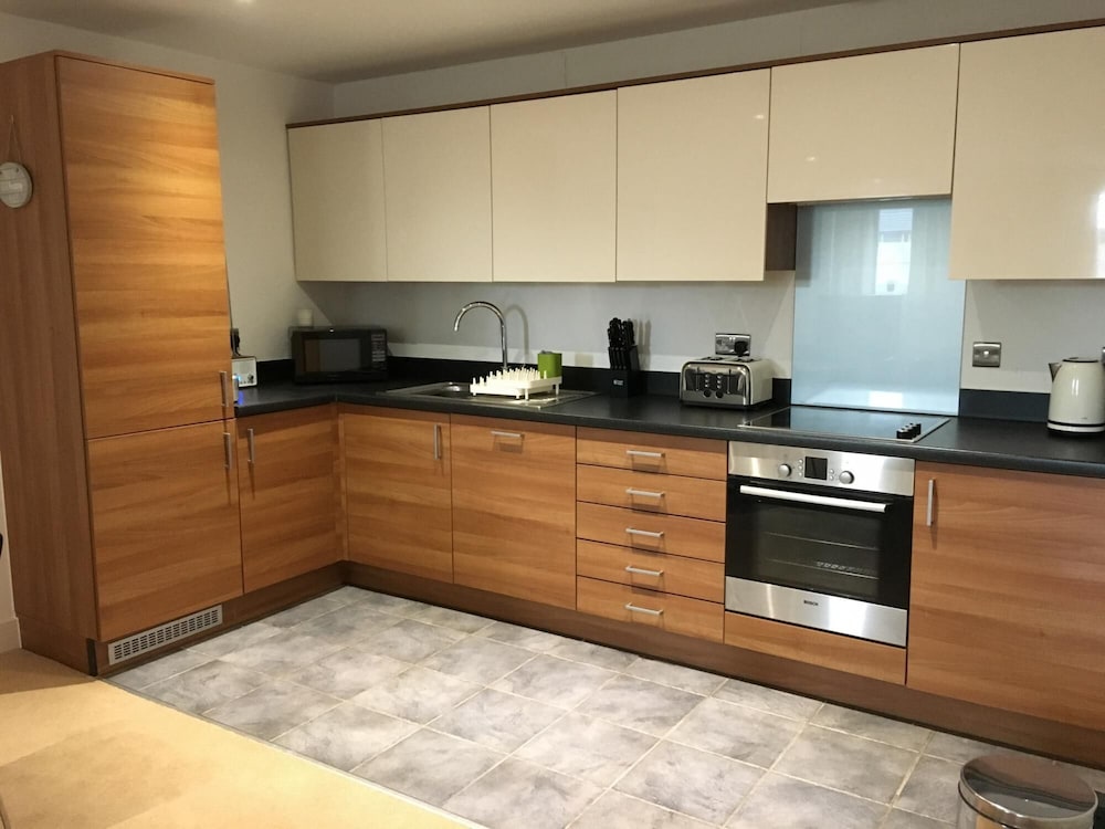 1 Bed Waterfront Area Parking 1st Flr 2 view 2
