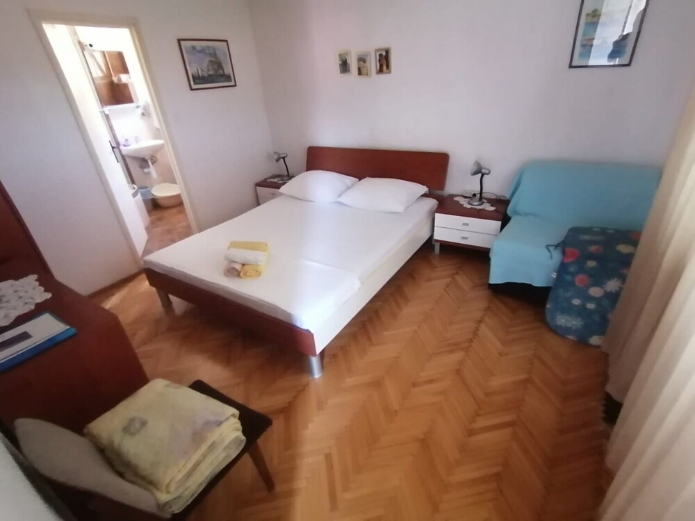 Photo 11