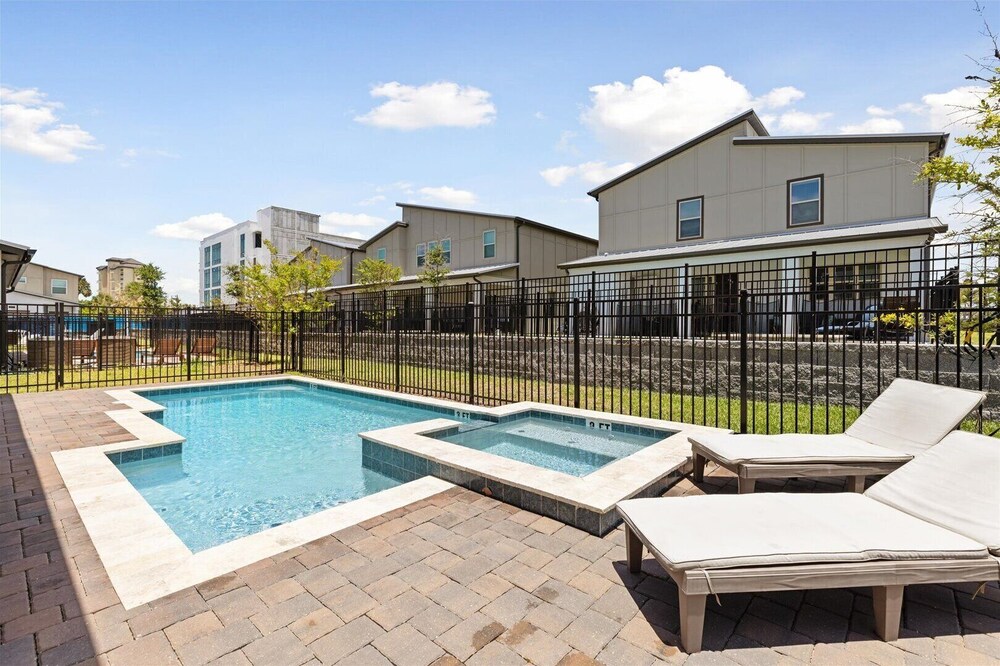 495 Strand Dr view 4