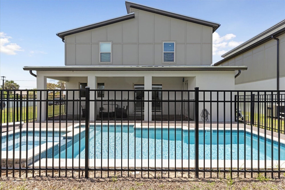 495 Strand Dr view 3