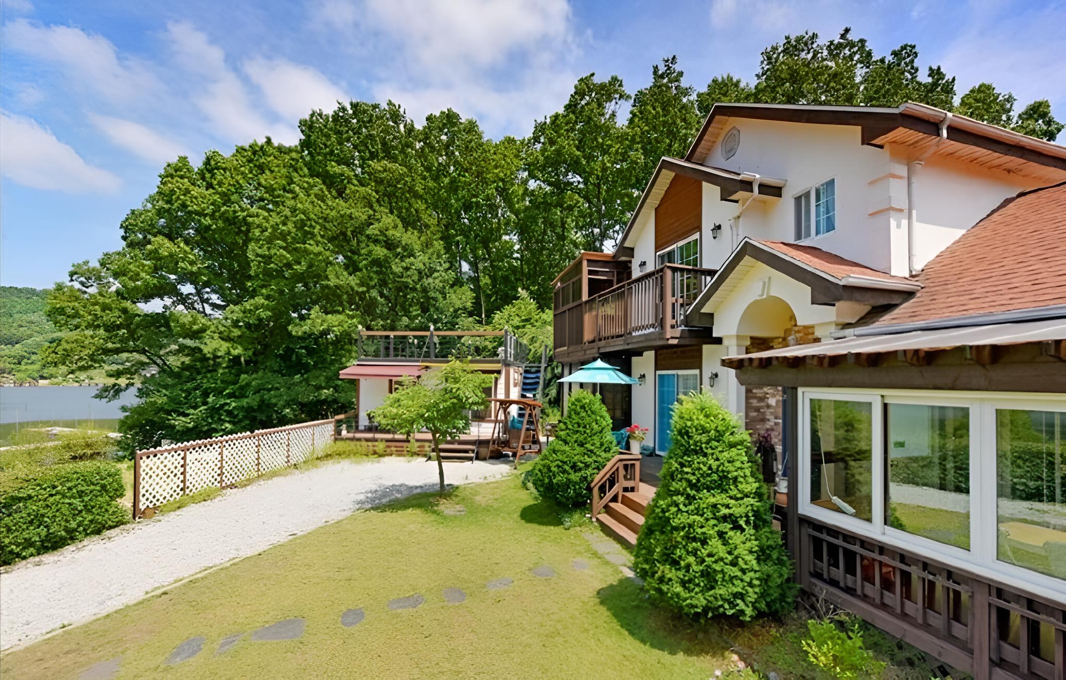 Yongin Neutinamu Pension