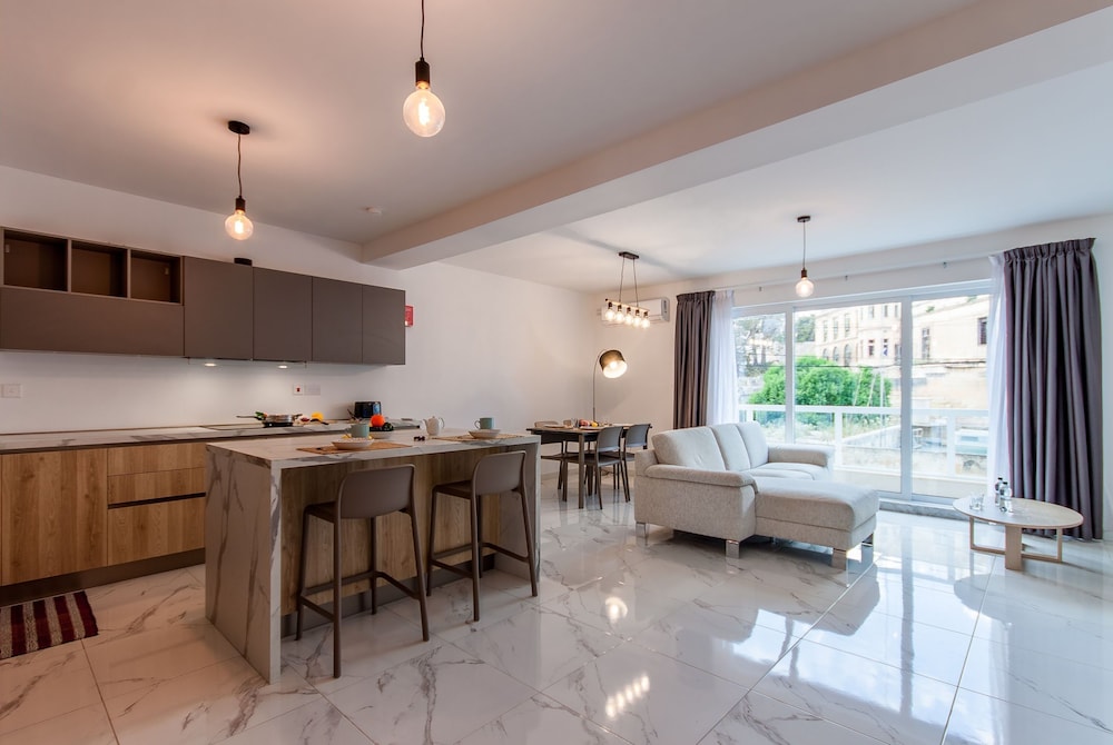 Modern Apart Heart of Sliema V4
