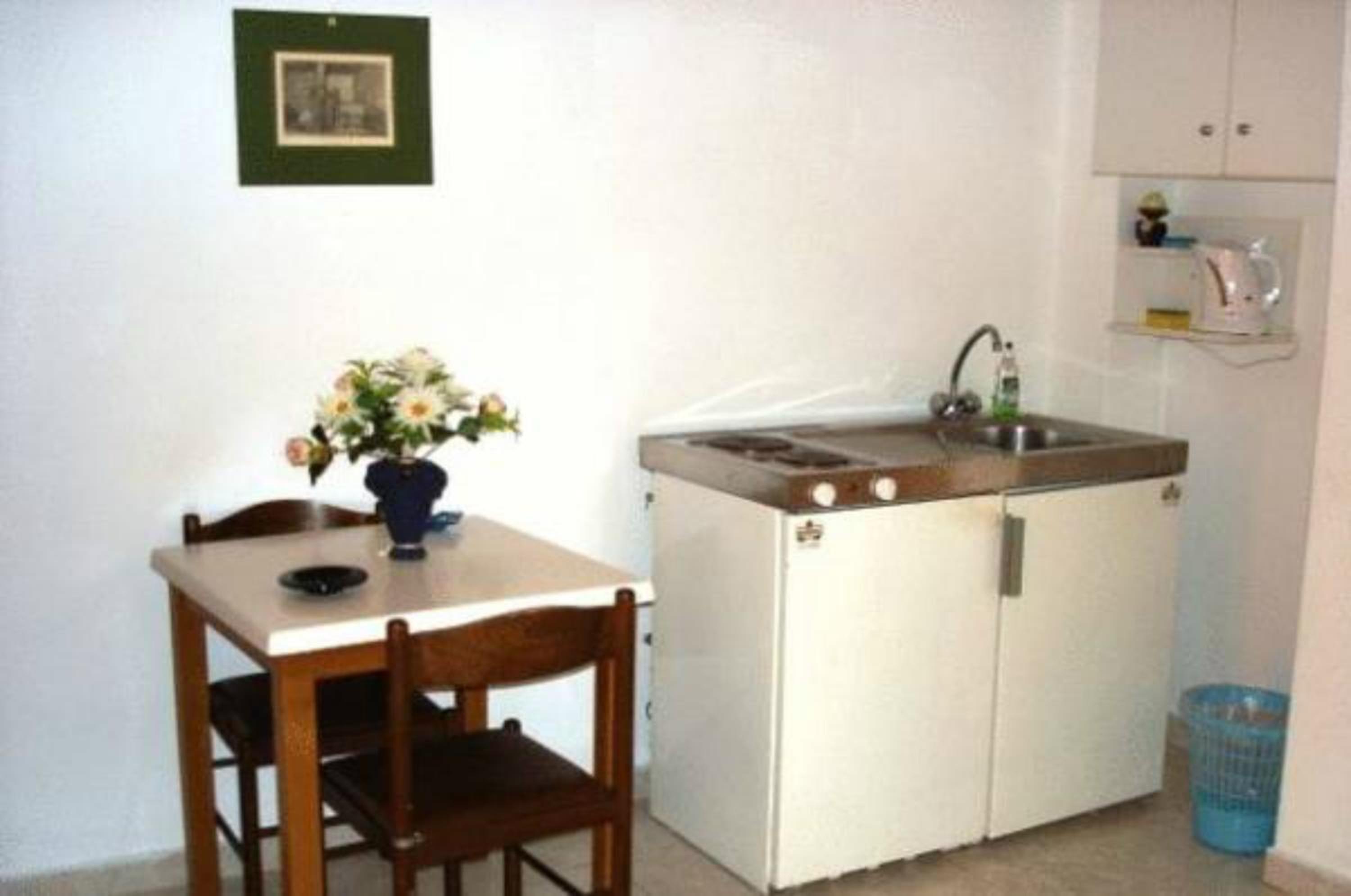 Elarin studios & apartments