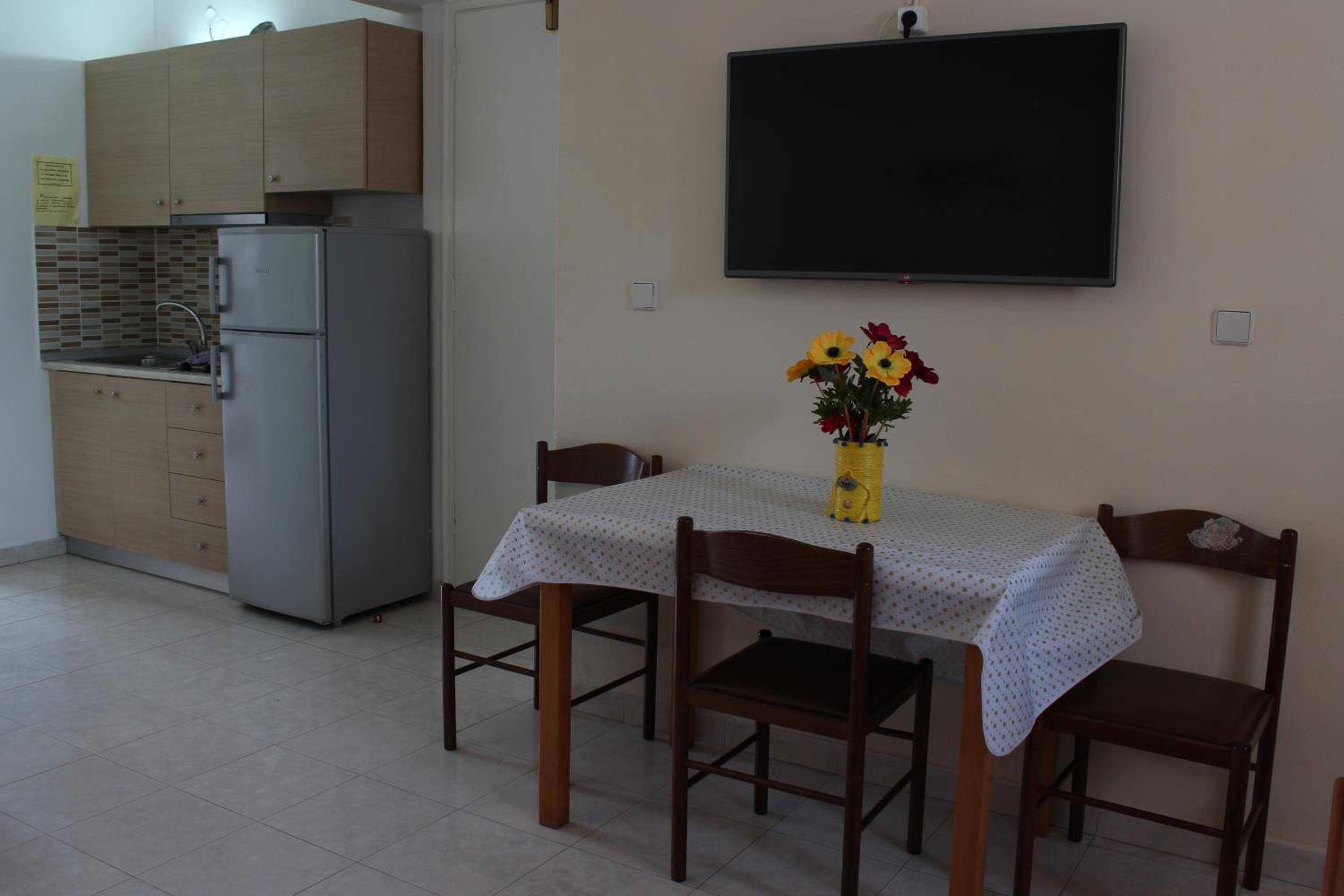 Elarin studios & apartments