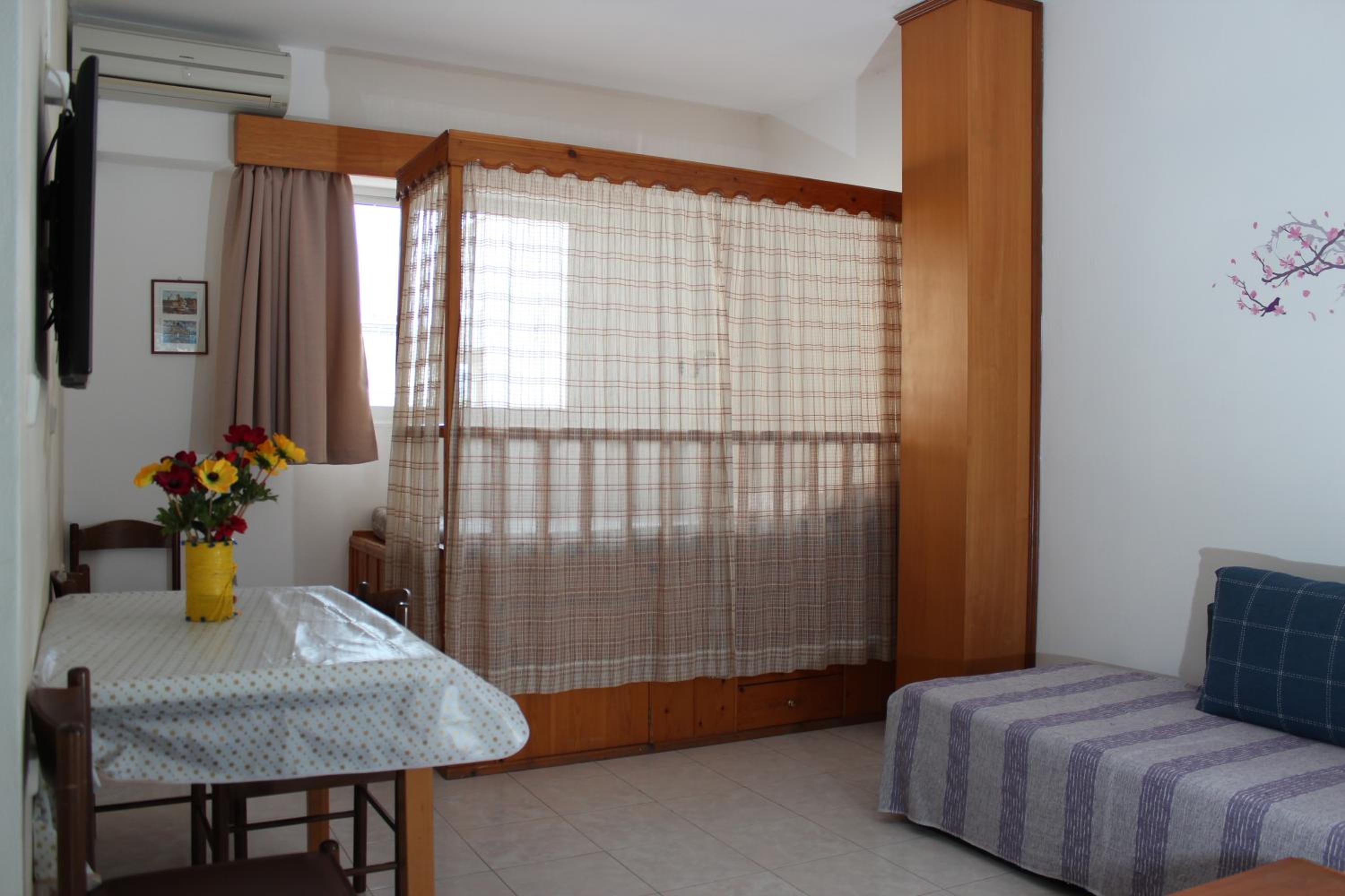 Elarin studios & apartments