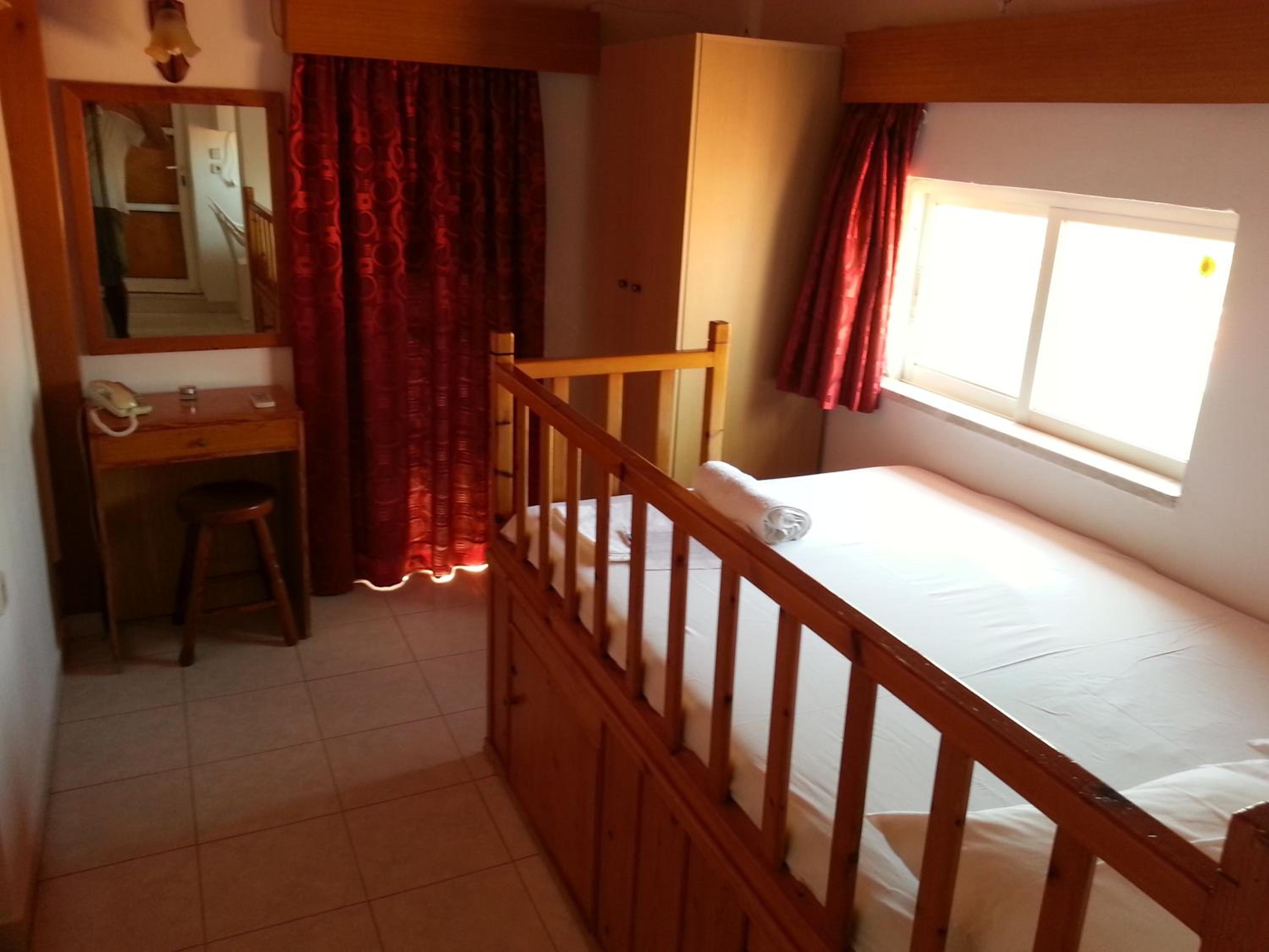 Elarin studios & apartments