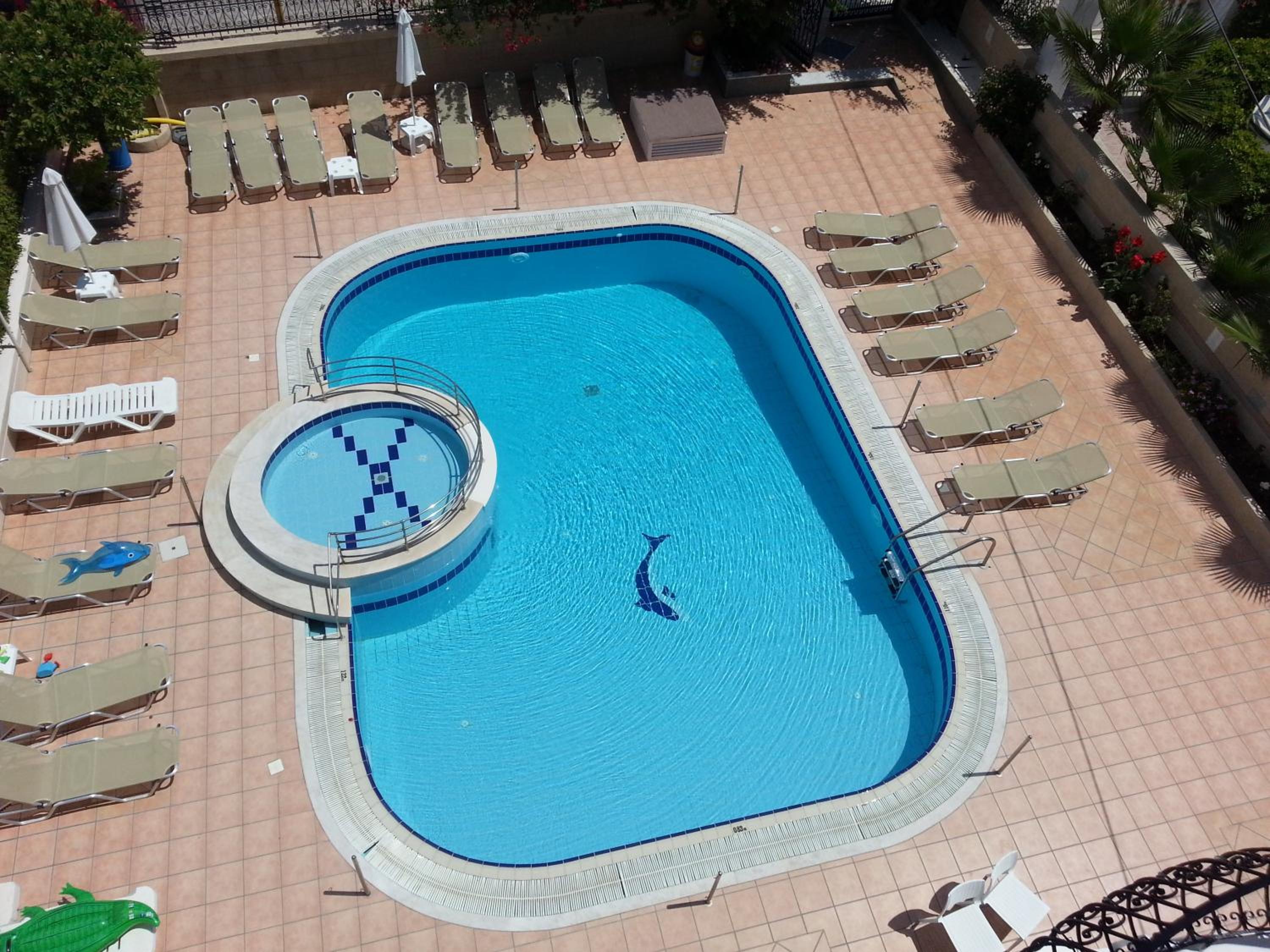 Elarin studios & apartments