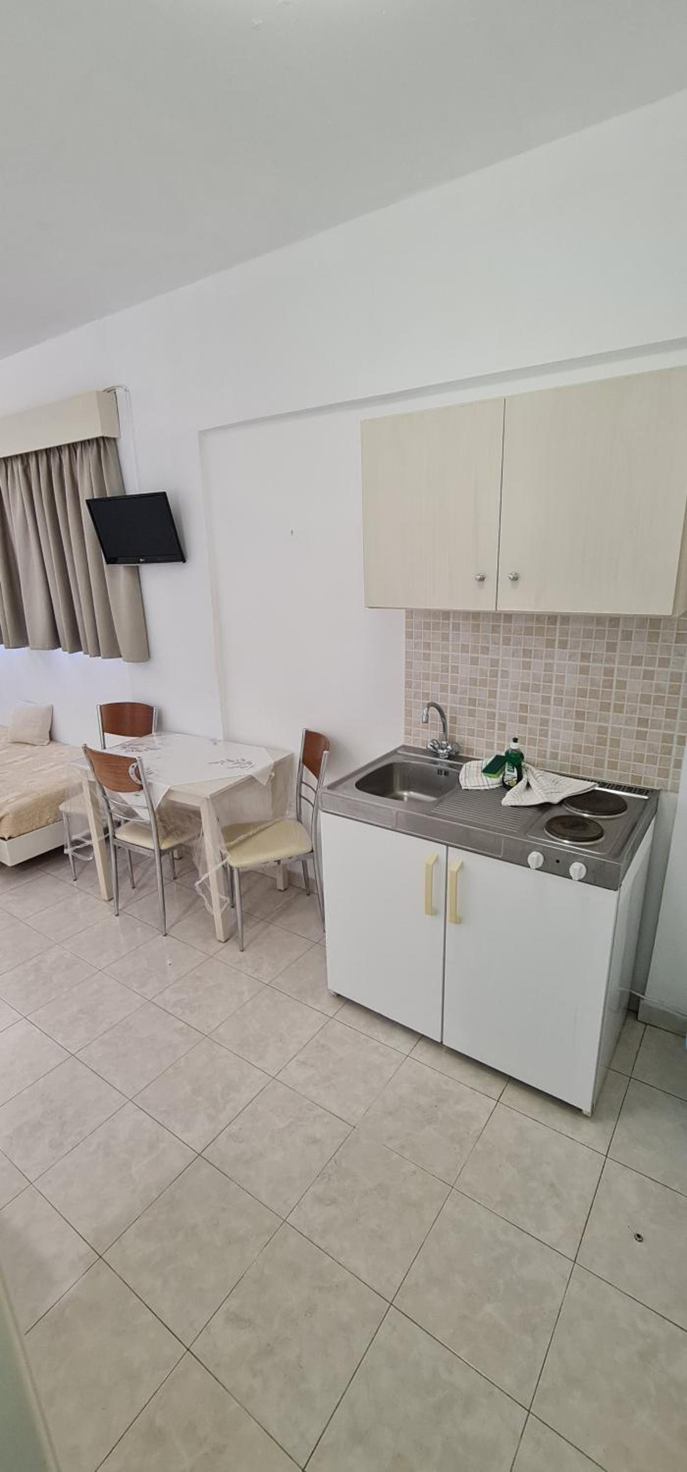 Elarin studios & apartments