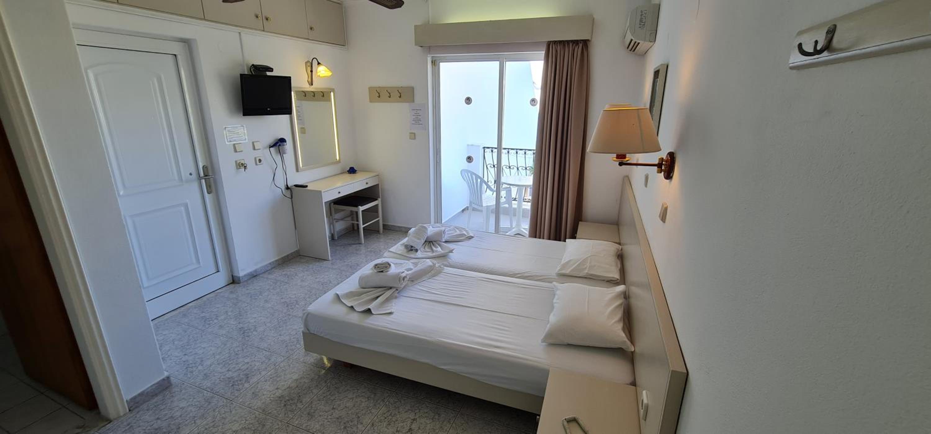 Elarin studios & apartments