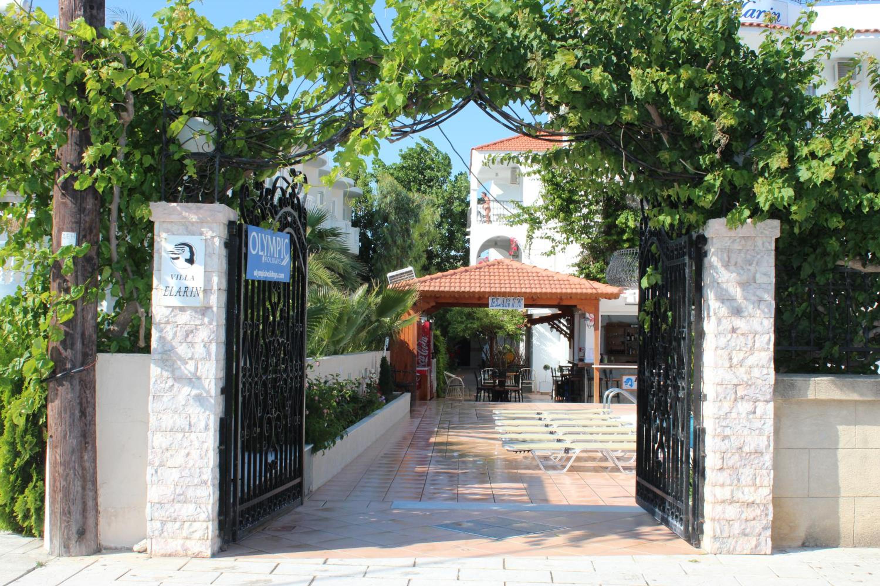 Elarin studios & apartments