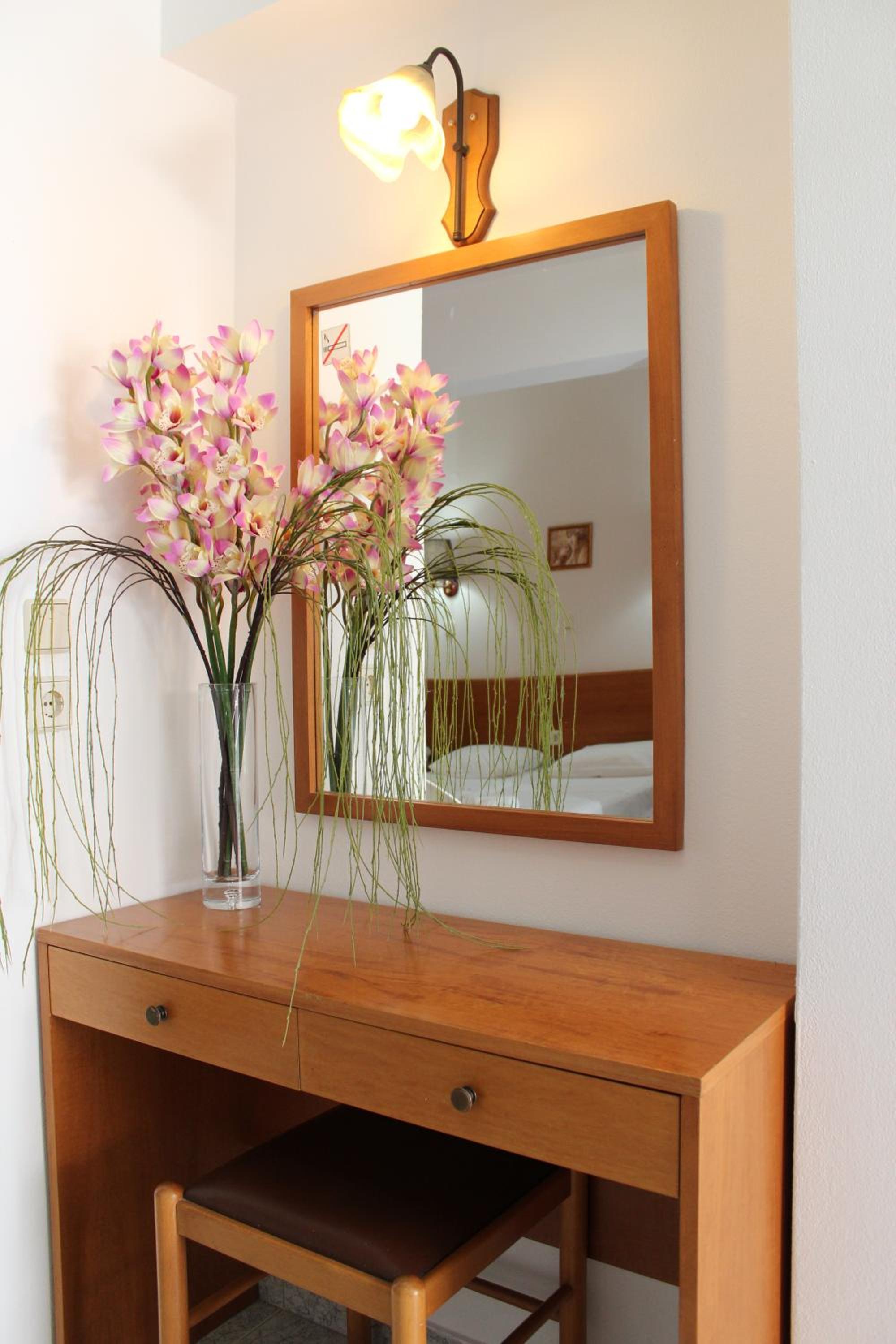 Elarin studios & apartments