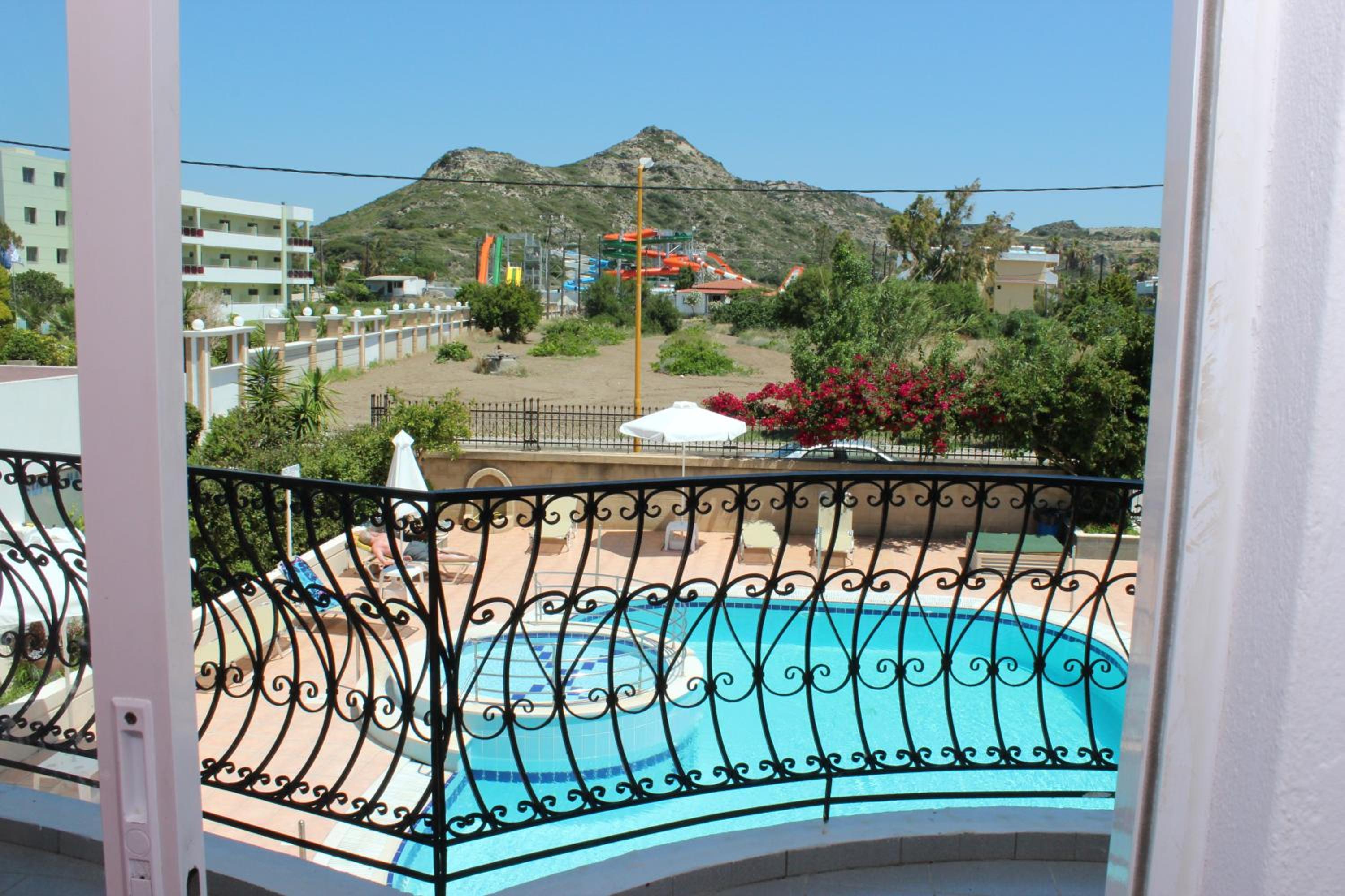 Elarin studios & apartments