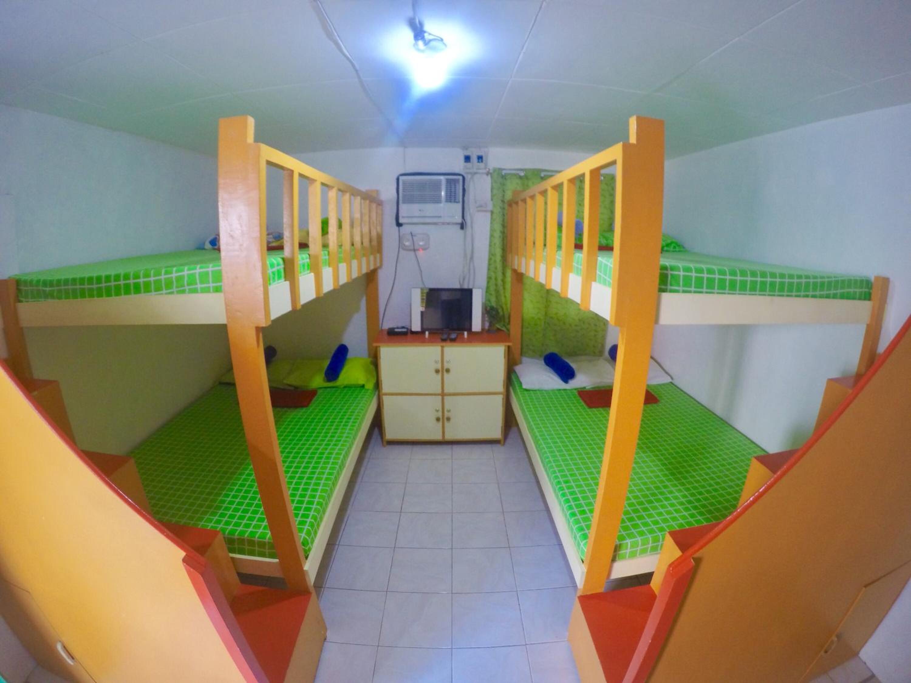 Mixed Dormitory Room photo 3