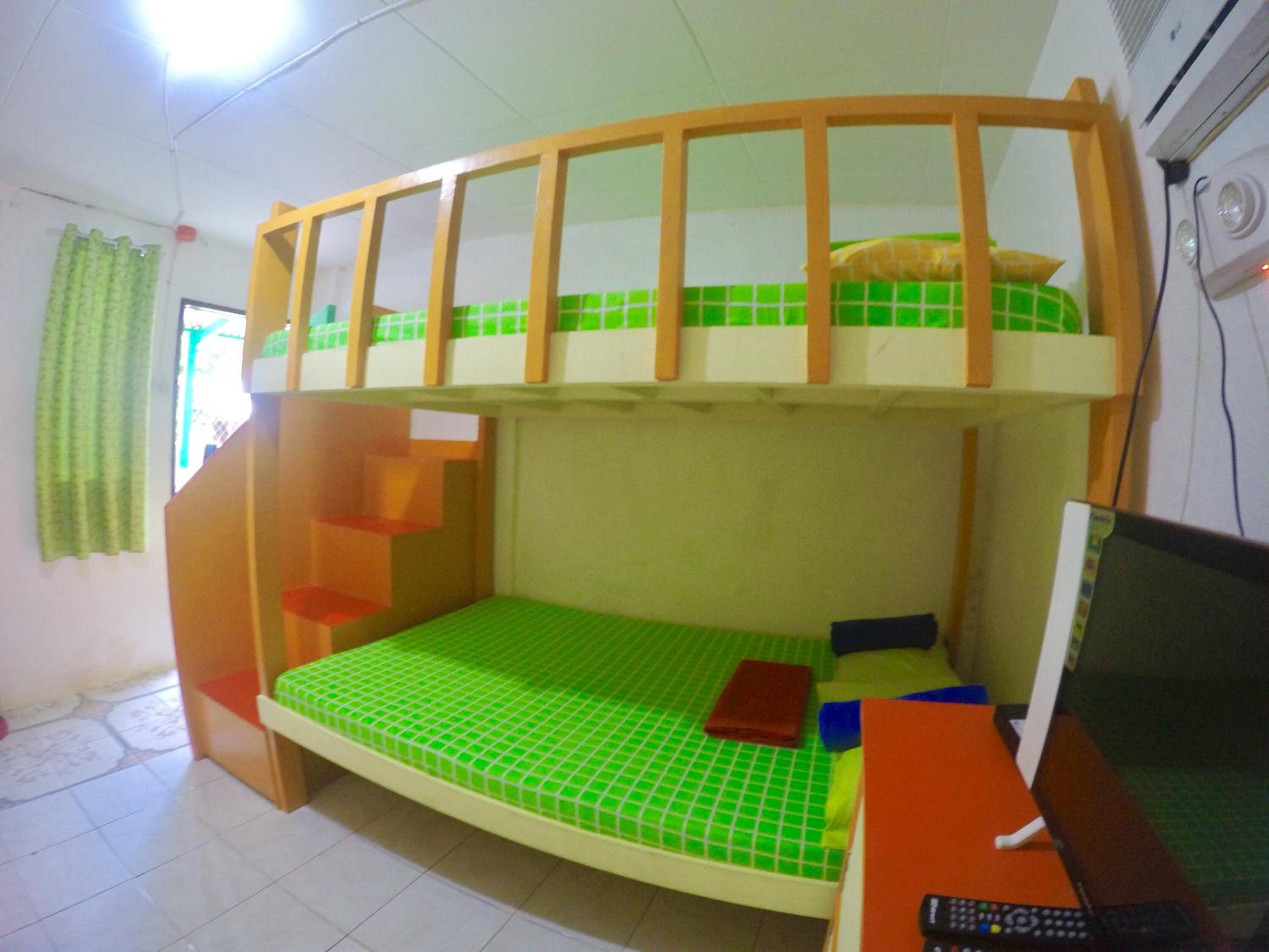 Mixed Dormitory Room photo 2