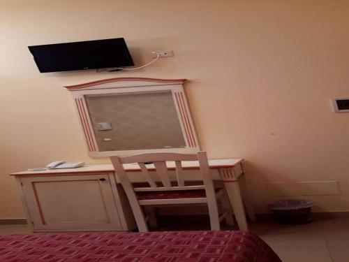 Basic Double Room photo 2