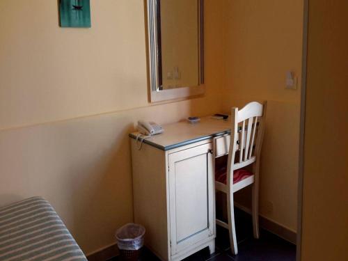 Superior Single Room photo 3