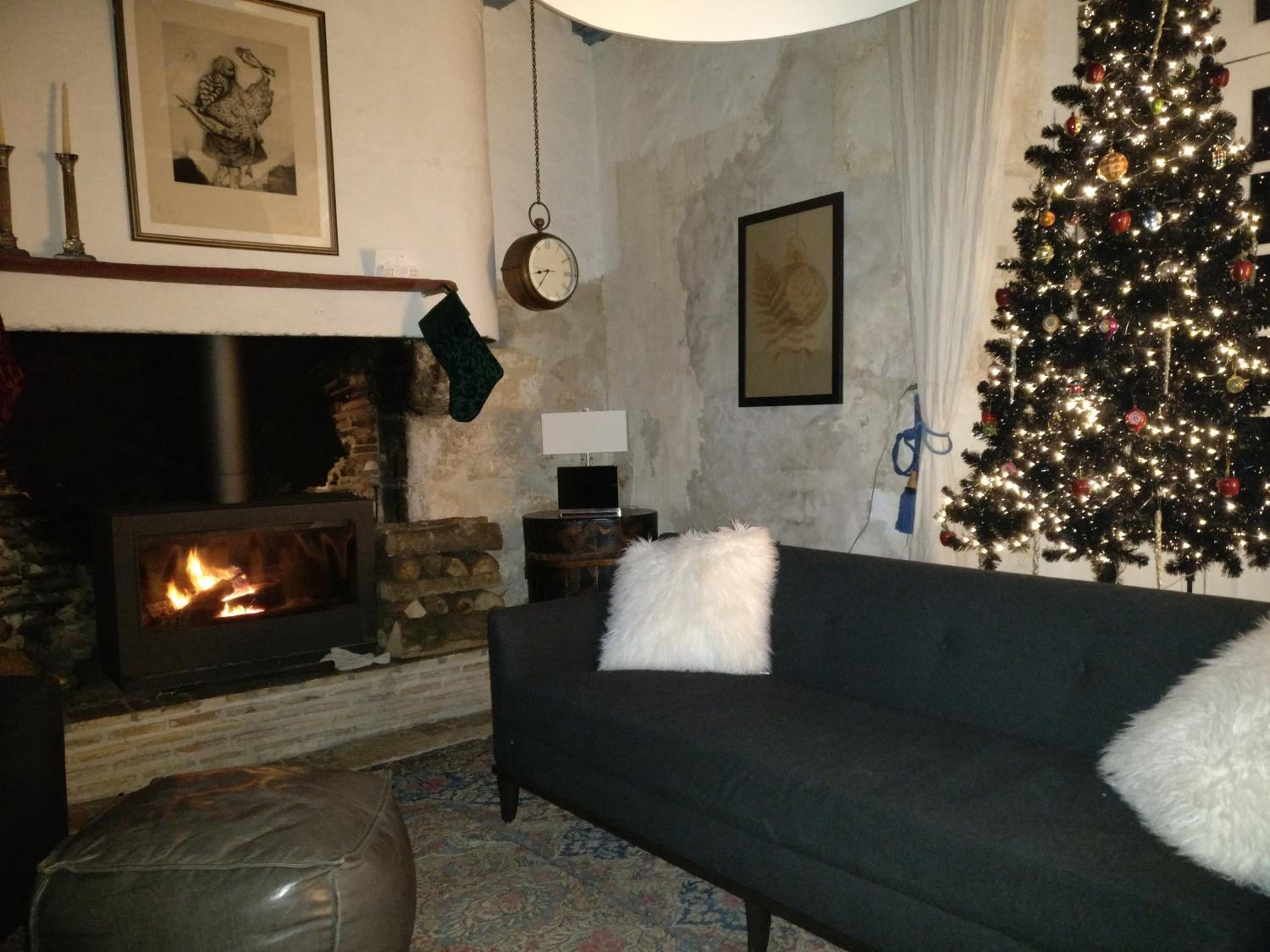 White Double Room - Photo 16